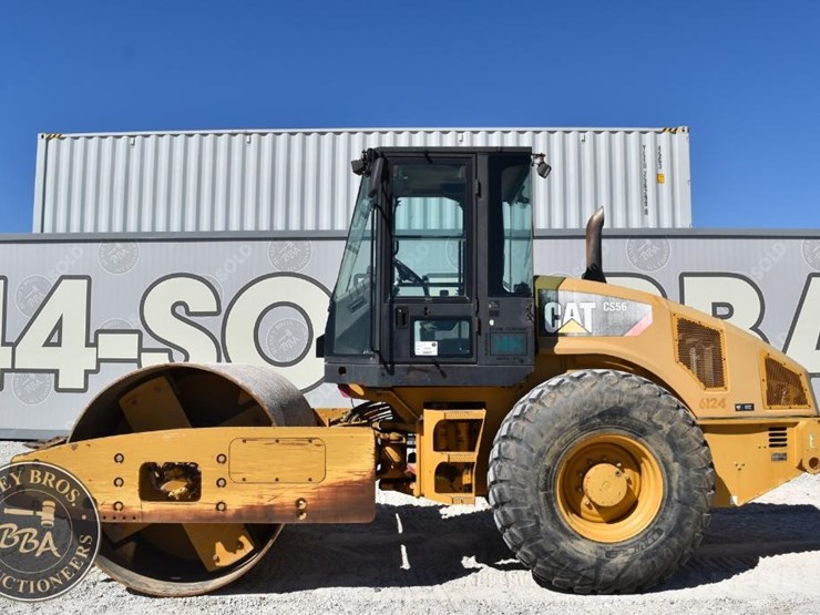 2009-caterpillar-cs56-image-4