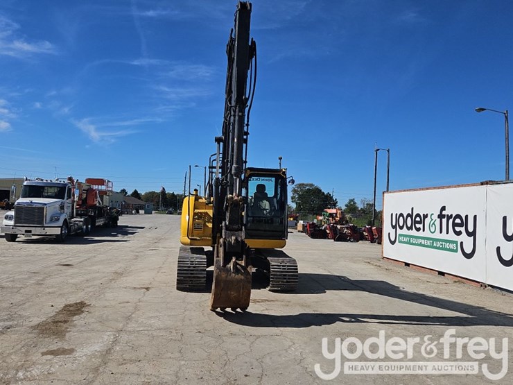 2015-deere-135g-image-7