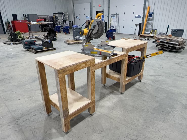 dewalt-miter-saw-with-table-image-1