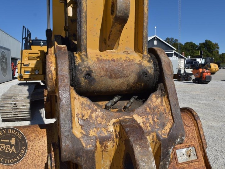 2018-caterpillar-326fl-image-28