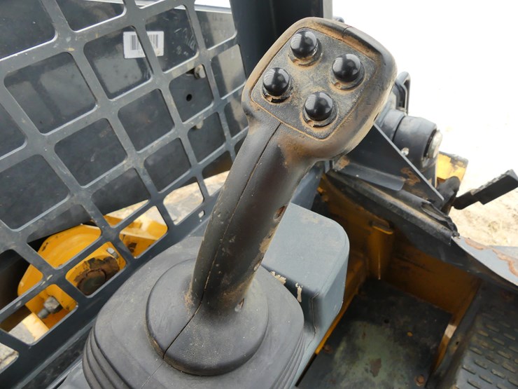 deere-317g-image-13
