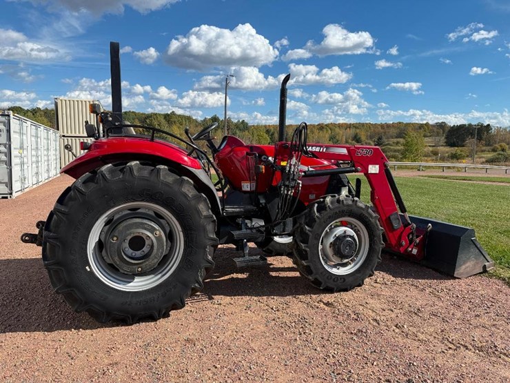 case-ih-farmall-80-image-4