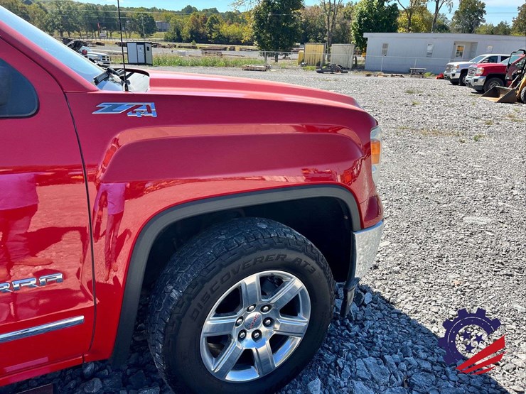 2014-gmc-sierra-z71-slt-pickup-truck-image-36