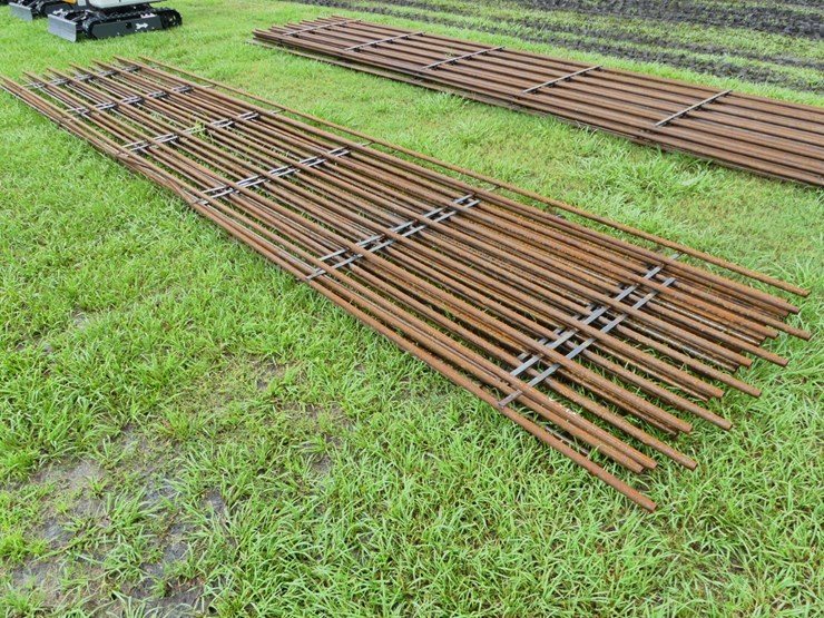 24'-panels-image-2