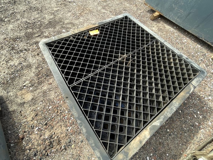 #4661-•-spill-containment-pallet-image-5