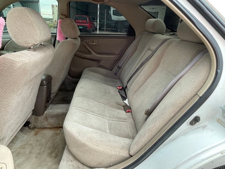 #2768-•-2001-toyota-camry-(title-in-delay)-image-17