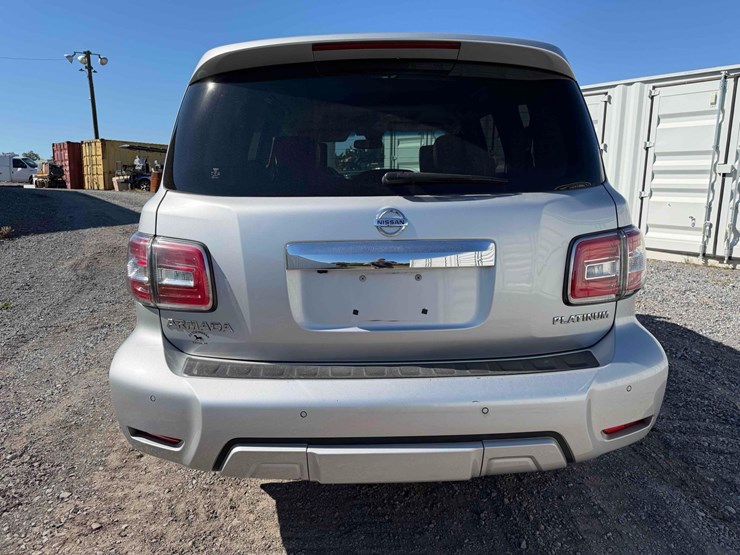 2017-nissan-armada-image-8