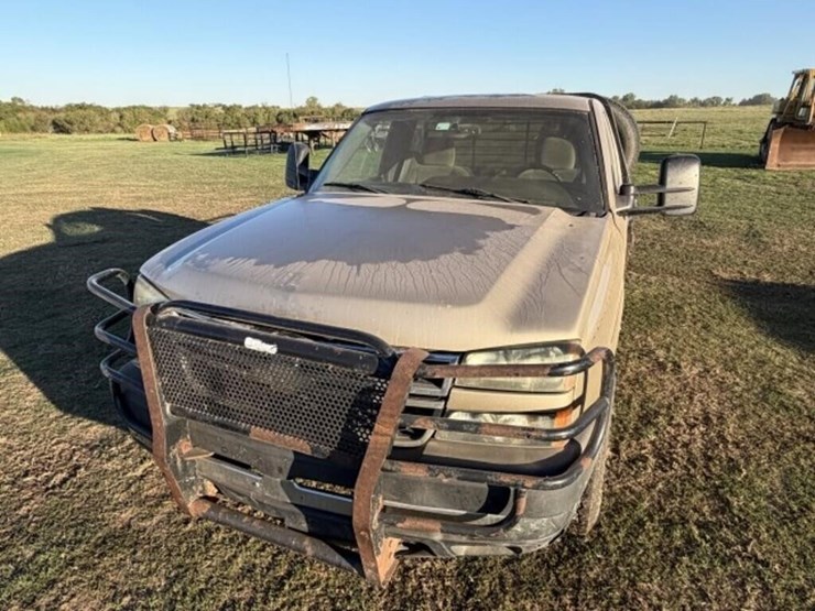 2007-chevrolet-3500-image-3