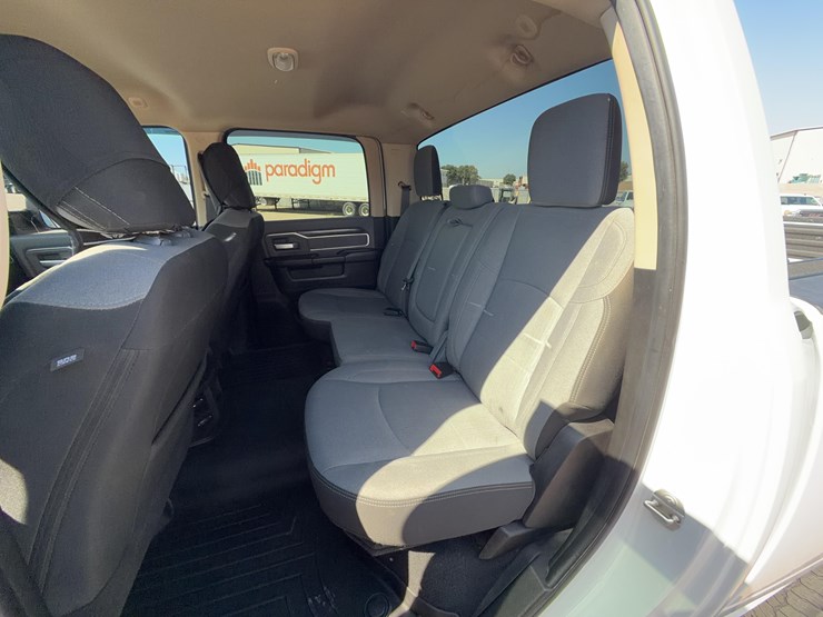 2019-dodge-2500-image-28