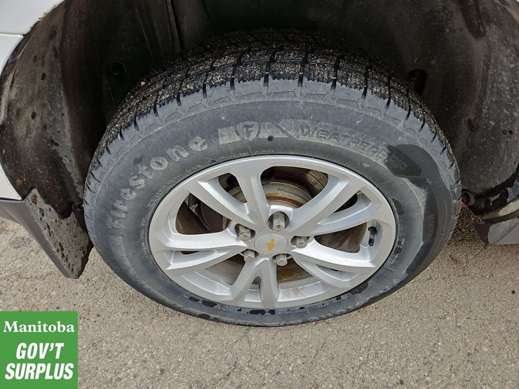 2017-chevrolet-equinox-image-11