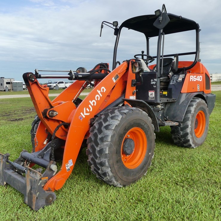 KUBOTA R640