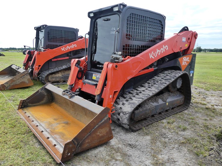 2023-kubota-svl97-2-image-2