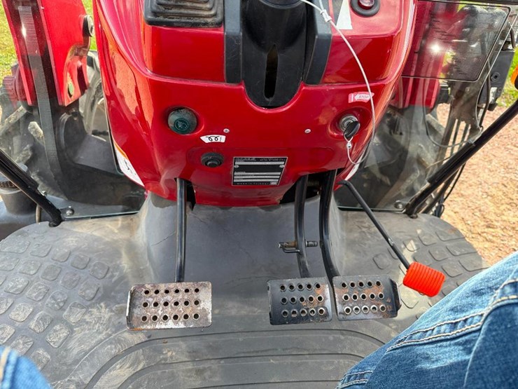 case-ih-farmall-80-image-52