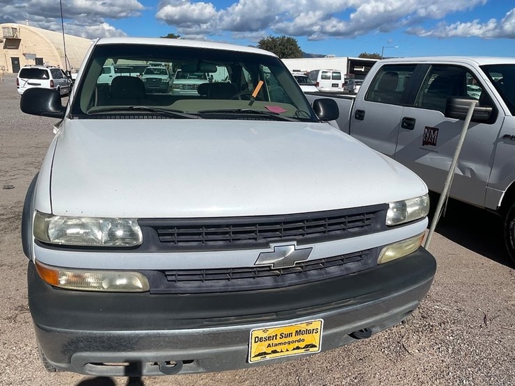 2002-chevrolet-silverado-2500-image-3