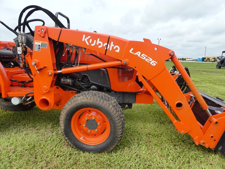 kubota-l3301-image-10