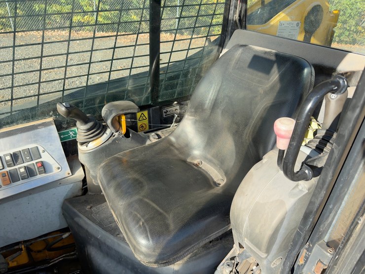 2009-jcb-180t-image-19