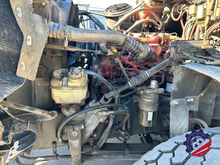 2019-freightliner-114sd-image-124