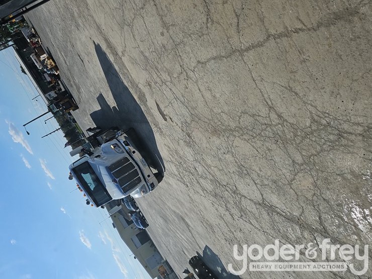 2017-deere-75g-image-29