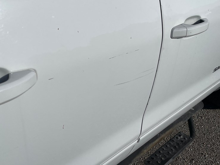 #2754-•-2015-chevrolet-silverado-(title-in-delay)-image-90