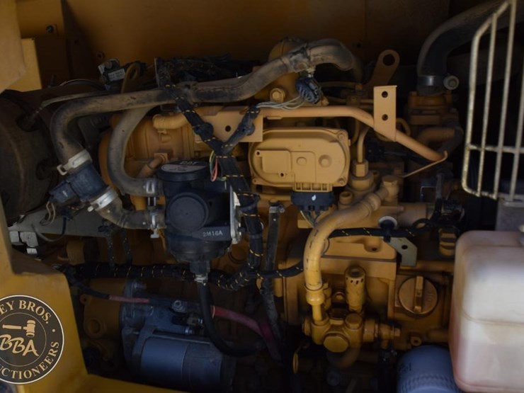 2021-caterpillar-306cr-image-51