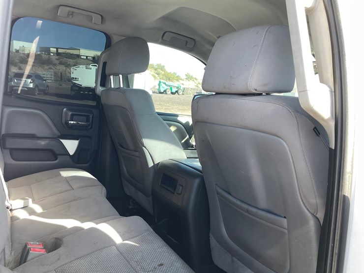 #2754-•-2015-chevrolet-silverado-(title-in-delay)-image-88
