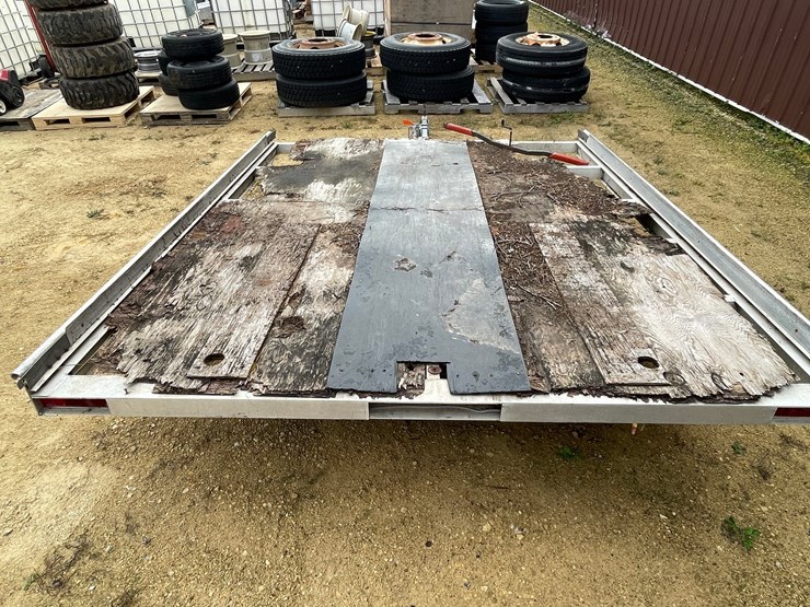 #3045-•-aluma-load-master-2-place-snowmobile-trailer-image-4