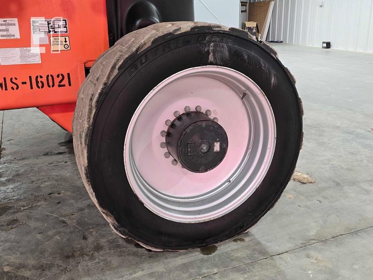 2016-jlg-1250ajp-image-21