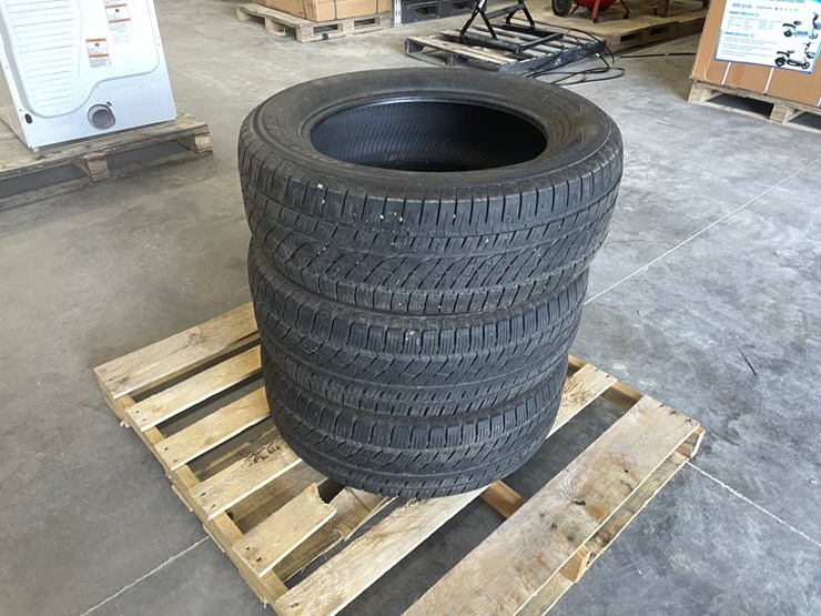 #3026-•-(3)-toyo-celsius-ii-18"-tires-image-2