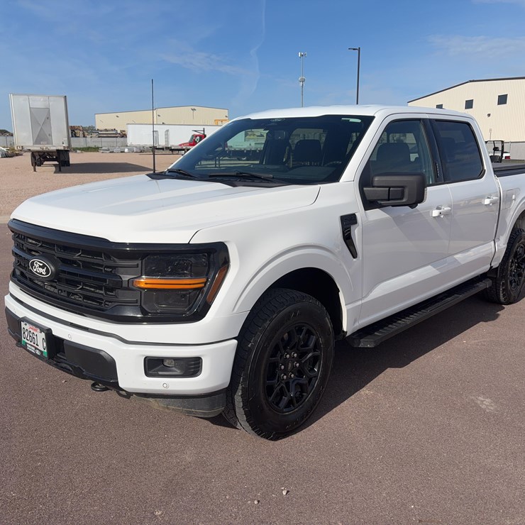 2024 FORD F150 XLT