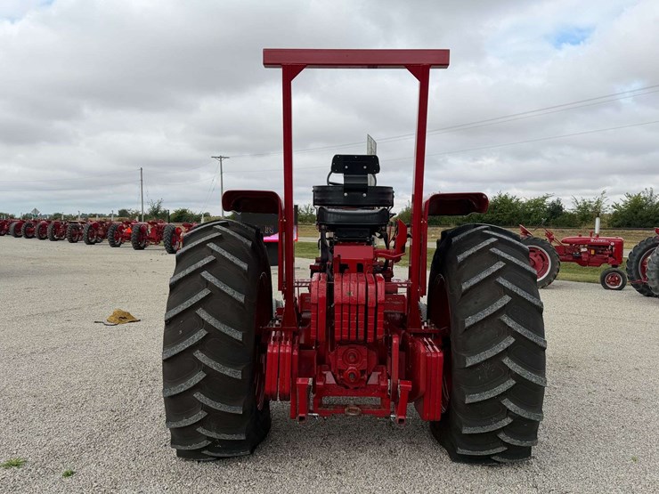 farmall-1066-turbo-row-crop-puller-image-7