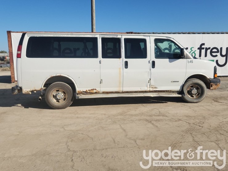 2005-chevrolet-3500-image-7