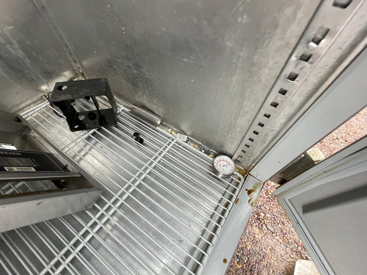 #4671-•-victory-commercial-freezer-image-30