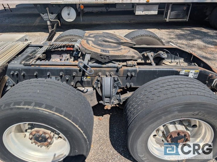 2014-peterbilt-386-image-16