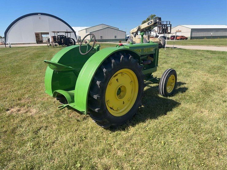 john-deere-b-image-5