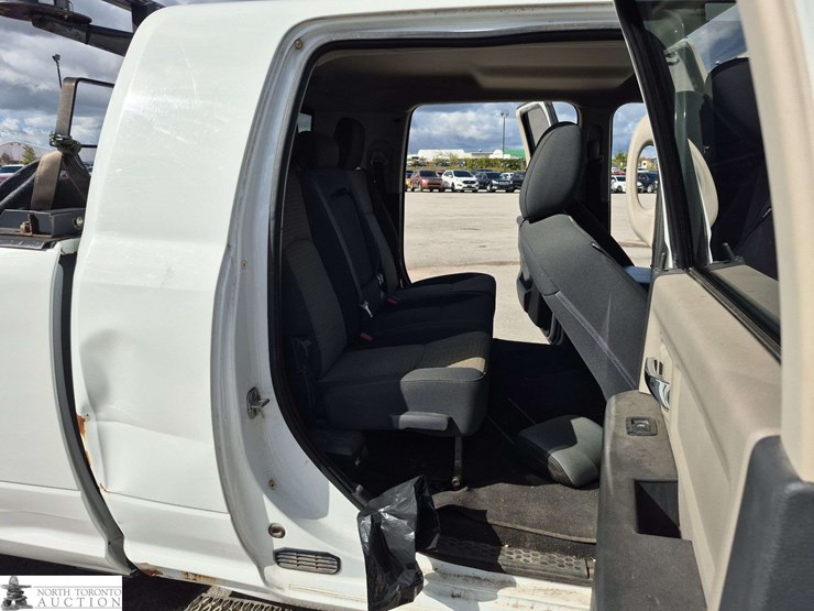 2012-dodge-2500-image-30