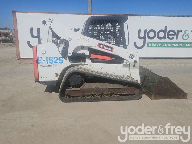 2016-bobcat-t740-image-5