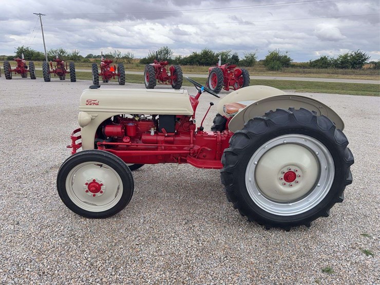 ford-8n-image-2