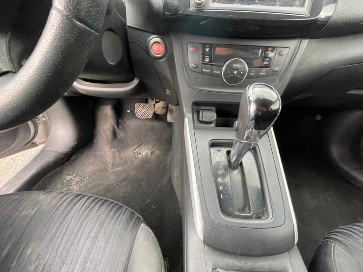 #2766-•-2019-nissan-sentra-(title-in-delay)-image-55