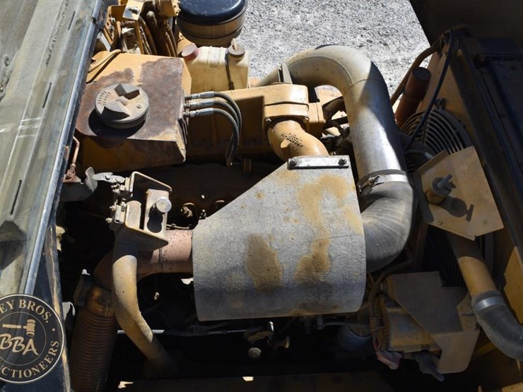 1994-caterpillar-d300d-image-56