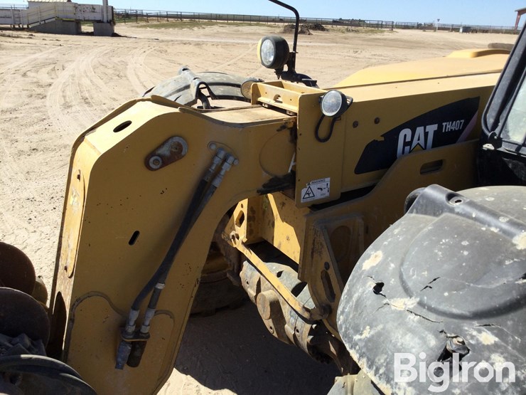 2009-caterpillar-th407-image-19