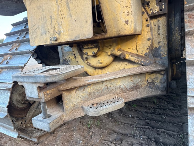 2005-caterpillar-d6n-lgp-image-31