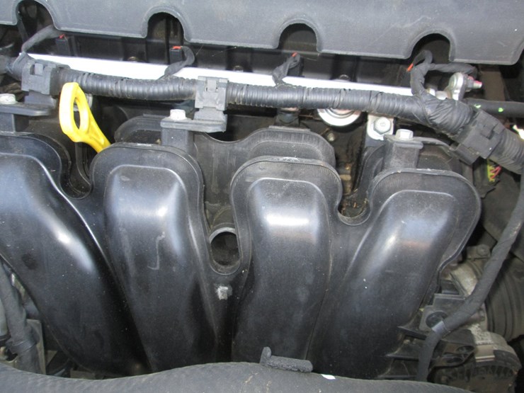2012-hyundai-santa-fe-image-15