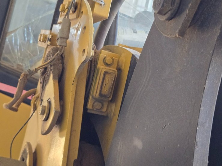 caterpillar-it18f-image-64