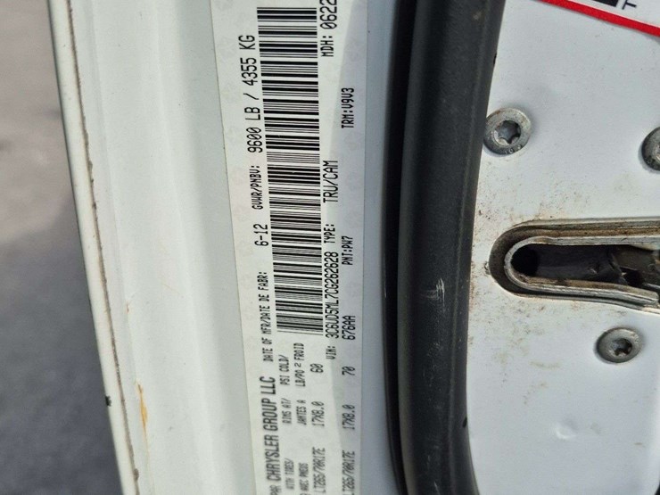 2012-dodge-2500-image-16