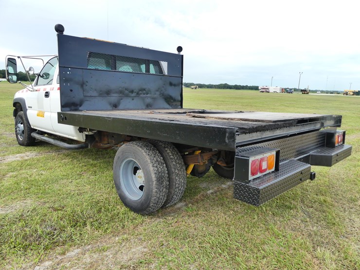 2002-chevrolet-3500-image-4