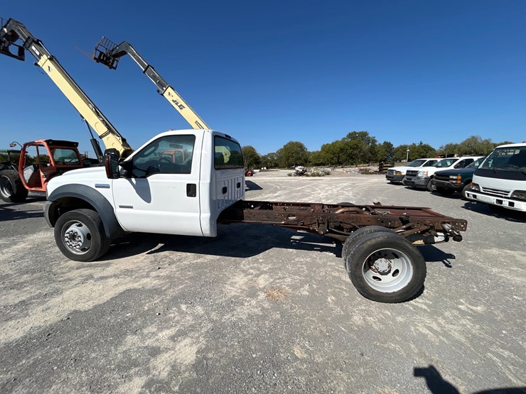 2006-ford-f550-image-2