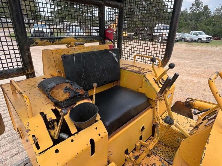 john-deere-450-image-12