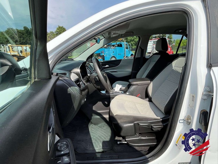 2020-chevrolet-equinox-ls-image-50