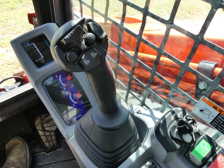 kubota-svl97-2-image-14