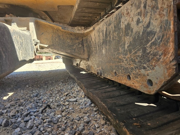 deere-60g-image-50